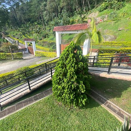 Отель Rancho Ecoturistico El Faro Ла-Меса Экстерьер фото